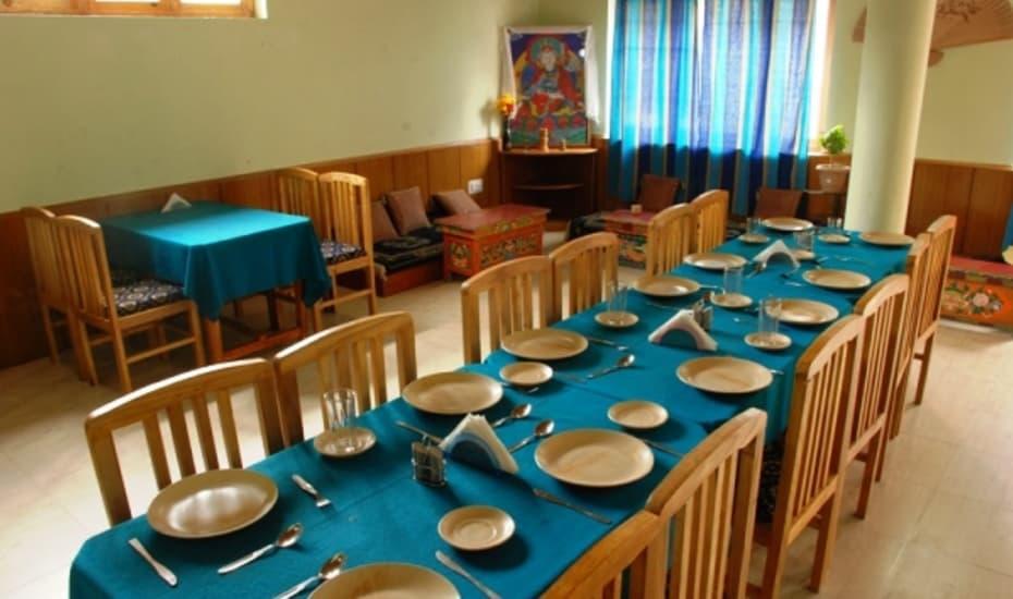 Hotel Jorchung Лех Екстериор снимка